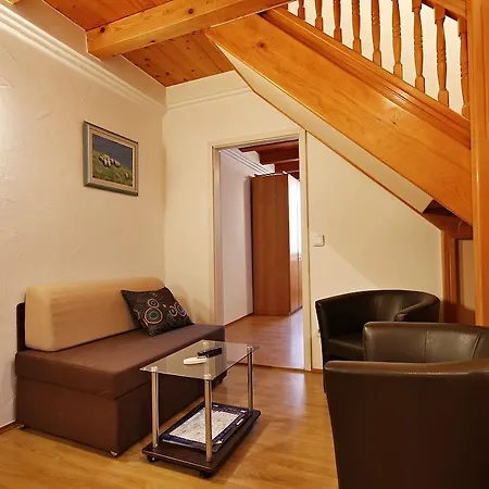 Apartment Central Square